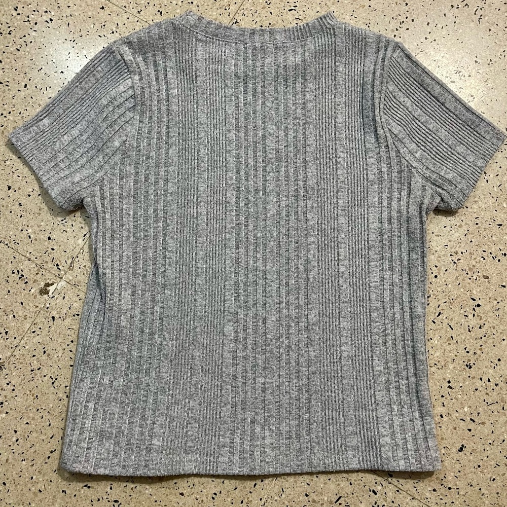 Forever 21 Gray Ribbed Knit Tee - Picture 2 of 3